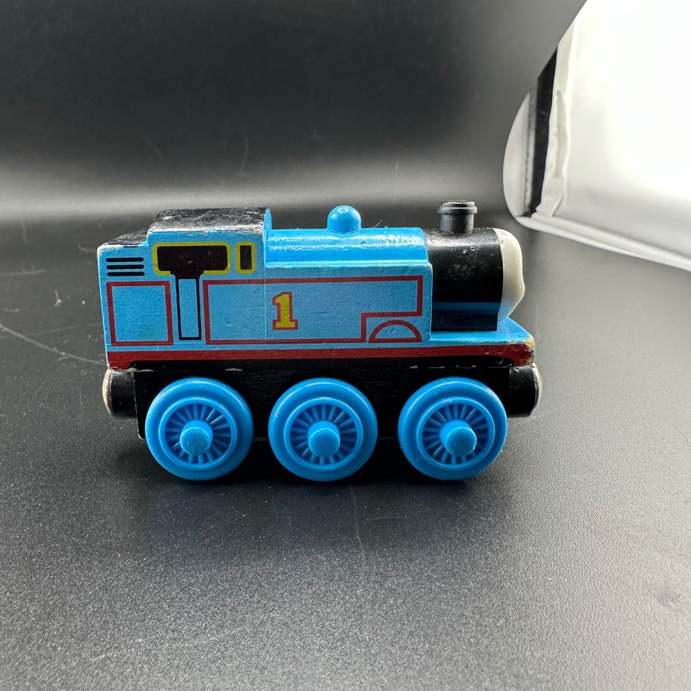 Thomas the Tank Engine Wooden Railway Train 2002 Gullane Blue No 1 Magnetic Toy - Picture 13 of 15